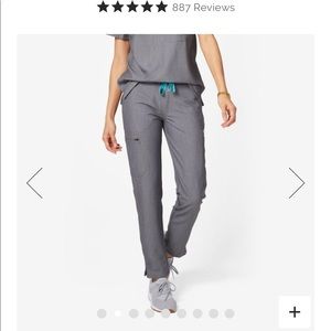 ❌❌SOLD❌❌Figs Graphite Yolas